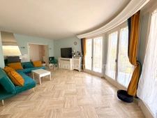 Maison 5 pièces - 132 m2 + 57 m2 SAINT FELIX (74)
