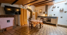 À vendre le boulou(66) Maison T8 en pierre de 190 m² – 5 chambres – Appartement indépendant – Proche Espagne – Un potentiel exceptionnel à prix attractif 