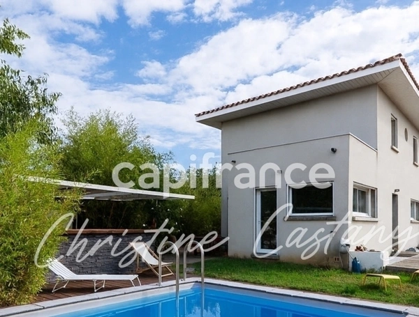 Dpt Pyrénées Orientales(66)à vendre CORNEILLA DEL VERCOL Villa familiale 4 chambres avec piscine proche des plages 