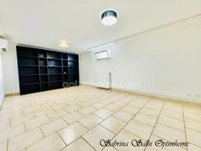 Cercie (69220) – Maison familiale lumineuse, 2 niveaux – Piscine – Vue vignes