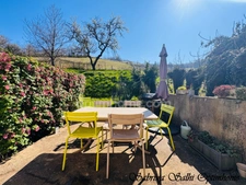 Maison de caractère atypique avec Terrain 1670 m² – Quincié-en-Beaujolais 69430