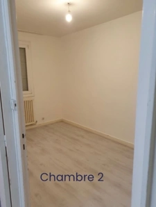 À Mâcon, appartement lumineux et traversant de 86,13 m² avec balcon, garage et cave – à personnaliser selon vos goûts ! Prix attractif : 100 000 €