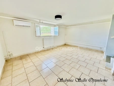 Cercie (69220) – Maison familiale lumineuse, 2 niveaux – Piscine – Vue vignes