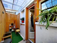 Maison rénovée avec goût au centre de Fleurance avec garage.