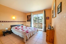 Maison à vendre 6 pièces VEYNES (05)