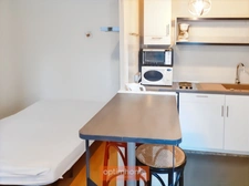 IMMEUBLE DE RAPPORT 3 STUDIOS LOUES