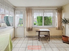 MAISON INDIVIDUELLE – 3 CHAMBRES – JARDIN – GARAGE + 5 GARAGES LOUÉS