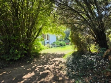 MAISON INDIVIDUELLE SEMI PLAIN-PIED 5 CHAMBRES SOUS-SOL COMPLET JARDIN