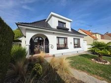 MAISON INDIVIDUELLE RENOVEE 120 m² 3 CH GARAGE JARDIN