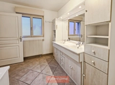 MAISON SEMI PLAIN-PIED 123 m² AVEC PORCHE ET DEPENDANCES