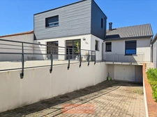 MAISON SEMI PLAIN-PIED 150 m² 4 CHAMBRES SOUS-SOL COMPLET JARDIN EXPO SUD