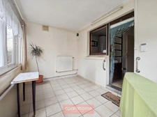 MAISON INDIVIDUELLE – 3 CHAMBRES – JARDIN – GARAGE + 5 GARAGES LOUÉS