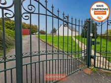 MAISON PLAIN-PIED 146 m² 3 CH HANGAR 100 m² PISCINE JARDIN 8000 m²
