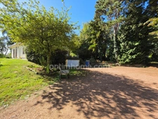 MAISON INDIVIDUELLE SEMI PLAIN-PIED 5 CHAMBRES SOUS-SOL COMPLET JARDIN
