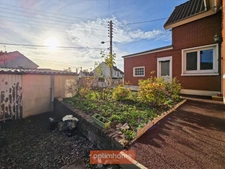 MAISON 137 m² SEMI PLAIN-PIED 3 CH BUREAU GARAGE JARDIN DEPENDANCES