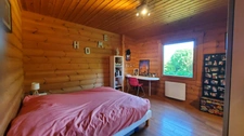 MAISON EN BOIS MASSIF HONKA 175 m² SEMI PLAIN-PIED AVEC BEAU JARDIN