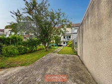 MAISON DE VILLE 104 m² 3 CH JARDIN SATIONNEMENT PRIVATIF