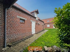 MAISON SEMI PLAIN-PIED 123 m² AVEC PORCHE ET DEPENDANCES