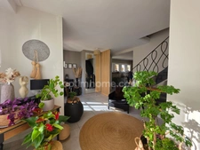 MAISON INDIVIDUELLE RENOVEE 120 m² 3 CH GARAGE JARDIN