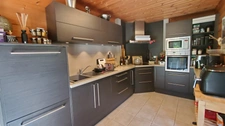 MAISON EN BOIS MASSIF HONKA 175 m² SEMI PLAIN-PIED AVEC BEAU JARDIN