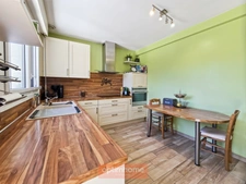 MAISON INDIVIDUELLE SEMI PLAIN-PIED 177 m² 6 CHAMBRES SOUS-SOL COMPLET JARDIN