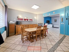 MAISON DE VILLE DE 146 M² – 4 CHAMBRES – BUREAU – COUR ET JARDIN