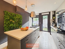 MAISON 145 m² 3 CH BUREAU DRESSING COUR EXPO SUD