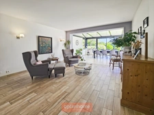 MAISON INDIVIDUELLE SEMI PLAIN-PIED 177 m² 6 CHAMBRES SOUS-SOL COMPLET JARDIN
