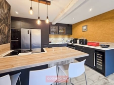 CORPS DE FERME RENOVE 168 m² AVEC DEPENDANCE INDEPENDANTE 60 m² - PARCELLE DE 1847 m²