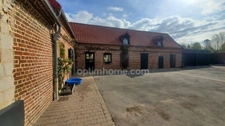 CORPS DE FERME RENOVE 255 M² GARAGES BOX CHEVAUX
