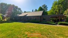 MAISON EN BOIS MASSIF HONKA 175 m² SEMI PLAIN-PIED AVEC BEAU JARDIN