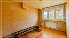 MAISON SEMI PLAIN-PIED 84 m² A RENOVER 4 CH GARAGE ATELIER JARDIN