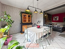 MAISON DE CARACTÈRE – 2 CHAMBRES – COUR ET JARDIN