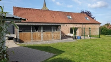 CORPS DE FERME RENOVE 255 M² GARAGES BOXES JARDIN