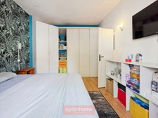 MAISON DE VILLE DE 146 M² – 4 CHAMBRES – BUREAU – COUR ET JARDIN