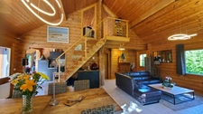 MAISON EN BOIS MASSIF HONKA 175 m² SEMI PLAIN-PIED AVEC BEAU JARDIN