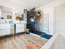 MAISON CONTEMPORAINE 132 m² 4 CHAMBRES BUREAU GARAGE JARDIN EXPO SUD