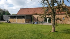 CORPS DE FERME RENOVE 255 M² GARAGES BOX CHEVAUX