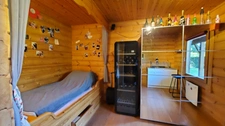 MAISON EN BOIS MASSIF HONKA 175 m² SEMI PLAIN-PIED AVEC BEAU JARDIN