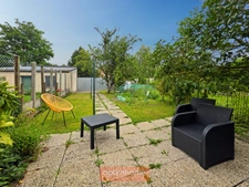 MAISON DE VILLE 104 m² 3 CH JARDIN SATIONNEMENT PRIVATIF