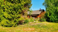 MAISON EN BOIS MASSIF HONKA 175 m² SEMI PLAIN-PIED AVEC BEAU JARDIN