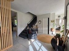 MAISON INDIVIDUELLE RENOVEE 120 m² 3 CH GARAGE JARDIN
