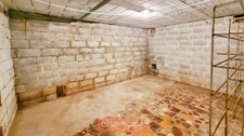 MAISON A REHABILITER SUR PARCELLE DE 1718 m²