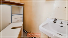 MAISON SEMI PLAIN-PIED 84 m² A RENOVER 4 CH GARAGE ATELIER JARDIN
