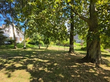 MAISON INDIVIDUELLE SEMI PLAIN-PIED 5 CHAMBRES SOUS-SOL COMPLET JARDIN