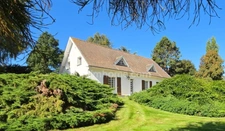 MAISON INDIVIDUELLE SEMI PLAIN-PIED 5 CHAMBRES SOUS-SOL COMPLET JARDIN