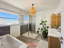 MAISON CONTEMPORAINE - PISCINE CHAUFFÉE - 145 m² - EXPO SUD