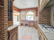 MAISON 98 m² 3 CHAMBRES VERANDA CAVE COMPLETE GRAND GARAGE
