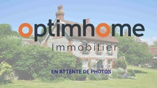 **Grange à rénover pour créer une maison de village**