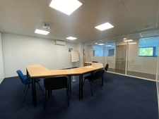 Locaux professionnels / Bureaux 347 m² - Artigues-près-Bordeaux